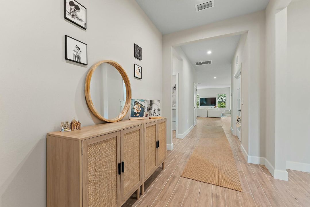 出租: $4,200 (3 贝兹, 2 浴室, 2018 平方英尺)