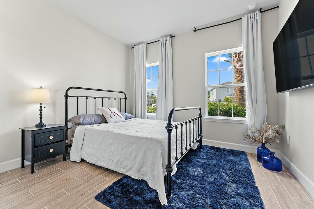 出租: $4,200 (3 贝兹, 2 浴室, 2018 平方英尺)