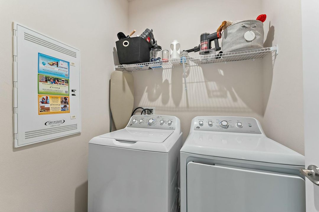 出租: $4,200 (3 贝兹, 2 浴室, 2018 平方英尺)