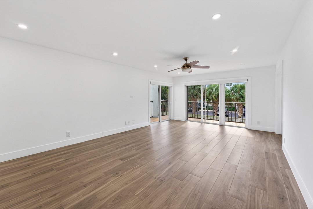 For Sale: $535,000 (2 beds, 2 baths, 1392 Square Feet)