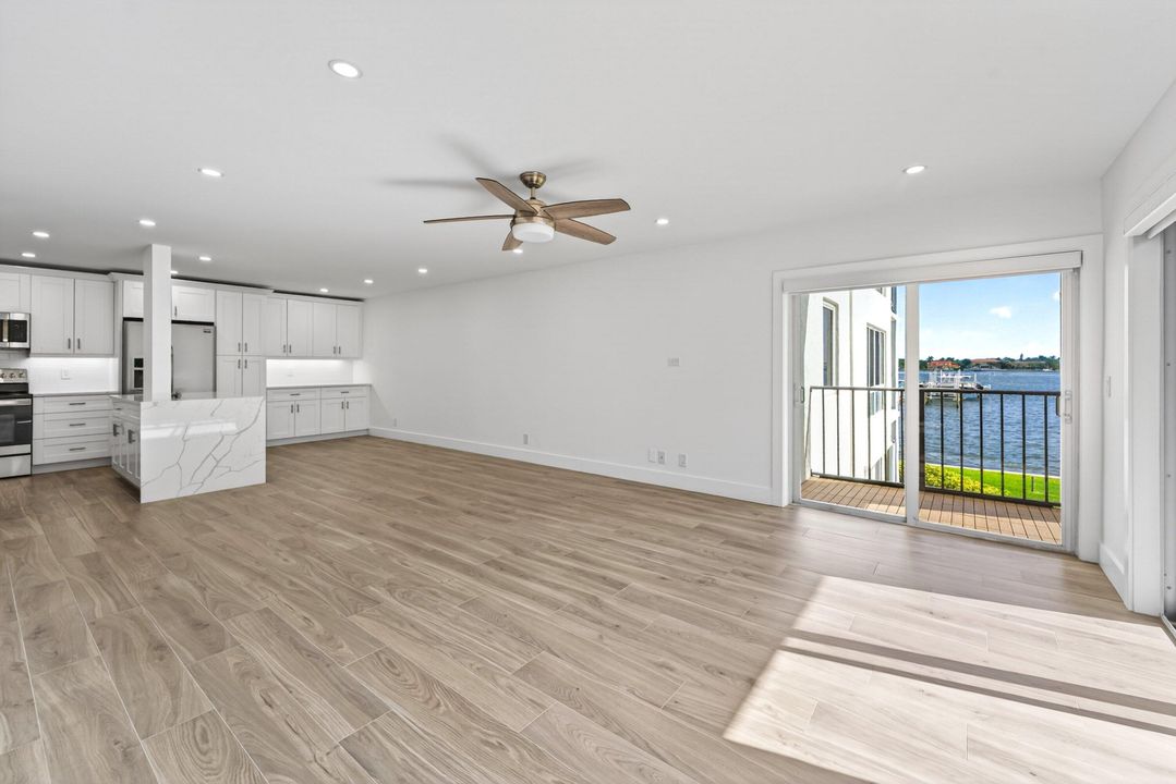 For Sale: $535,000 (2 beds, 2 baths, 1392 Square Feet)