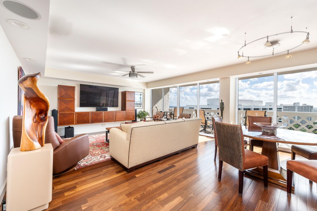 En Venta: $695,000 (2 camas, 2 baños, 1230 Pies cuadrados)