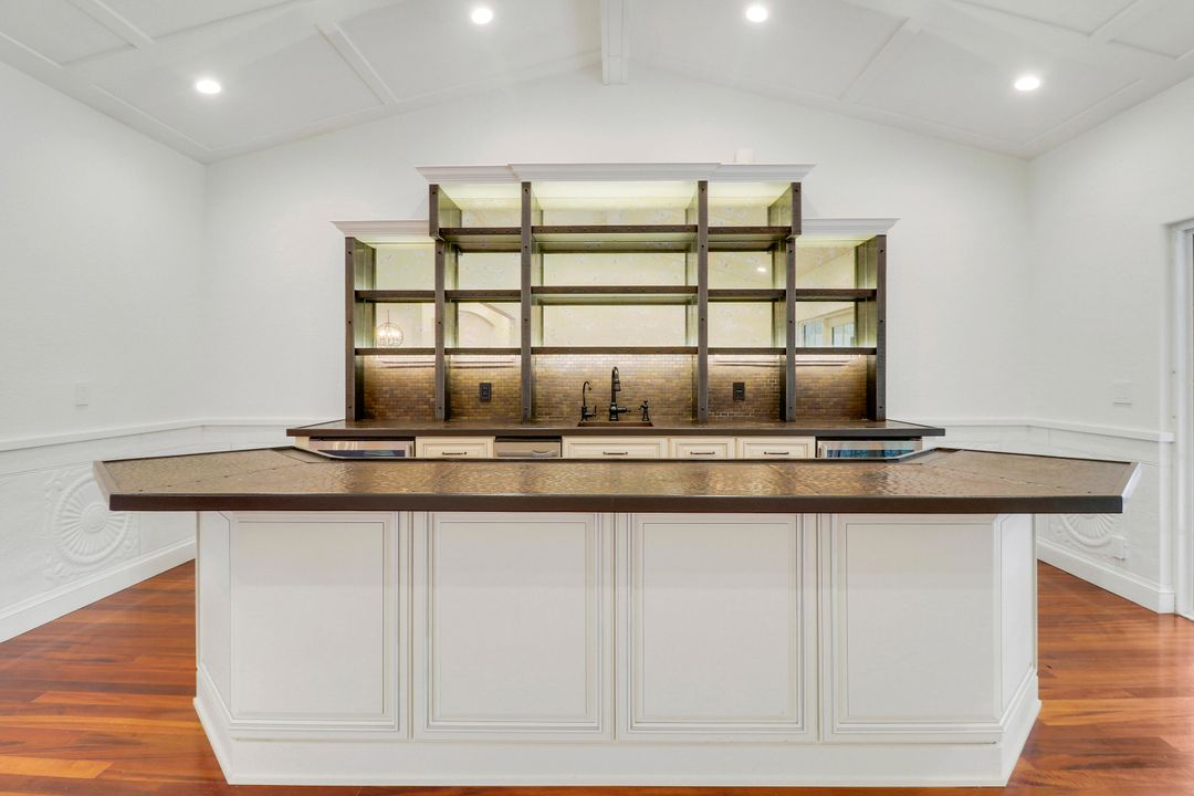 En Renta: $8,500 (4 camas, 2 baños, 2800 Pies cuadrados)