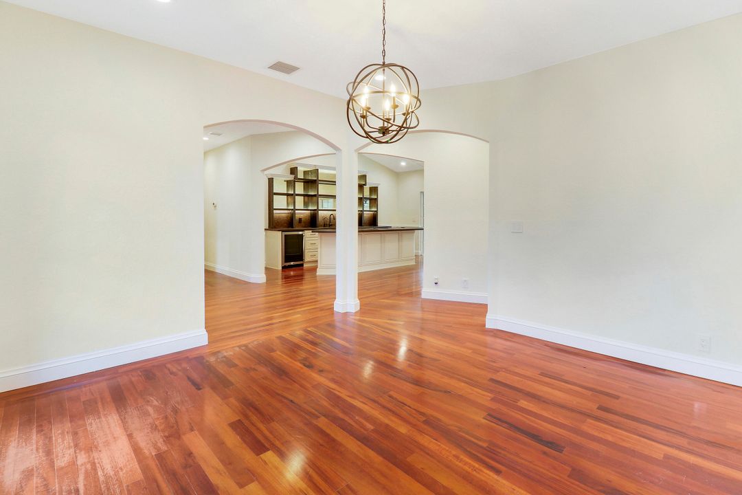 En Renta: $8,500 (4 camas, 2 baños, 2800 Pies cuadrados)