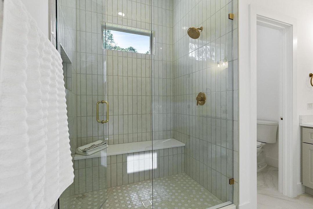 На продажу: $409,900 (4 спален, 2 ванн, 1793 Квадратных фут)