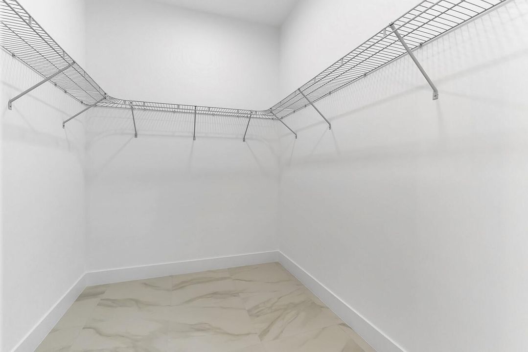 На продажу: $409,900 (4 спален, 2 ванн, 1793 Квадратных фут)