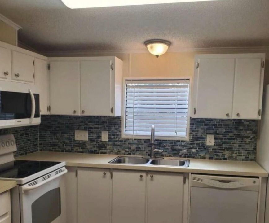 待售: $69,937 (2 贝兹, 2 浴室, 1260 平方英尺)