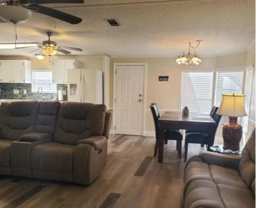 待售: $69,937 (2 贝兹, 2 浴室, 1260 平方英尺)