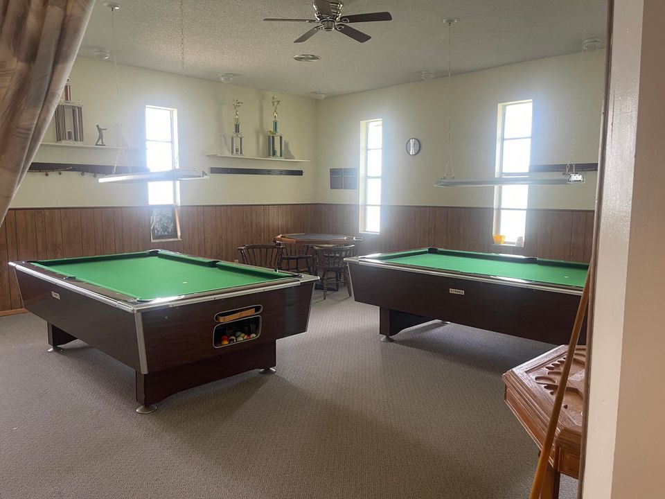 待售: $115,000 (2 贝兹, 1 浴室, 865 平方英尺)