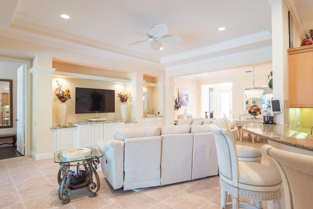 For Sale: $619,900 (3 beds, 2 baths, 2211 Square Feet)