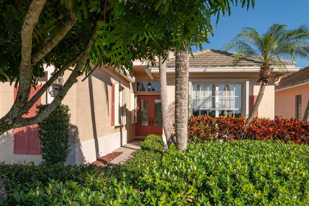 For Sale: $619,900 (3 beds, 2 baths, 2211 Square Feet)