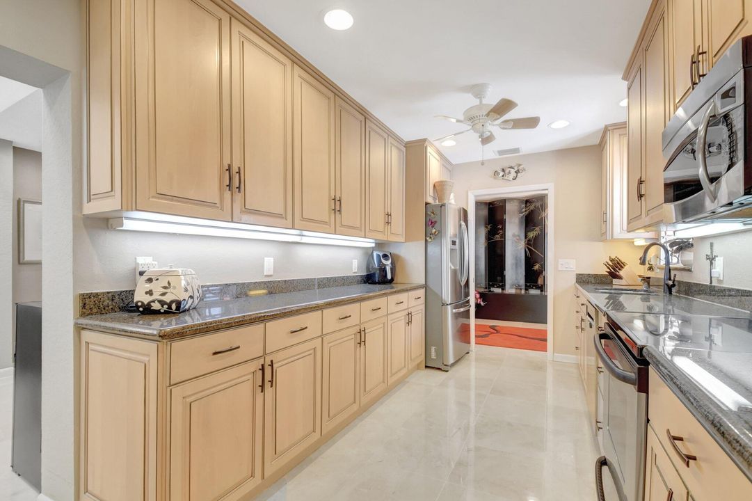 For Sale: $749,900 (3 beds, 3 baths, 3189 Square Feet)