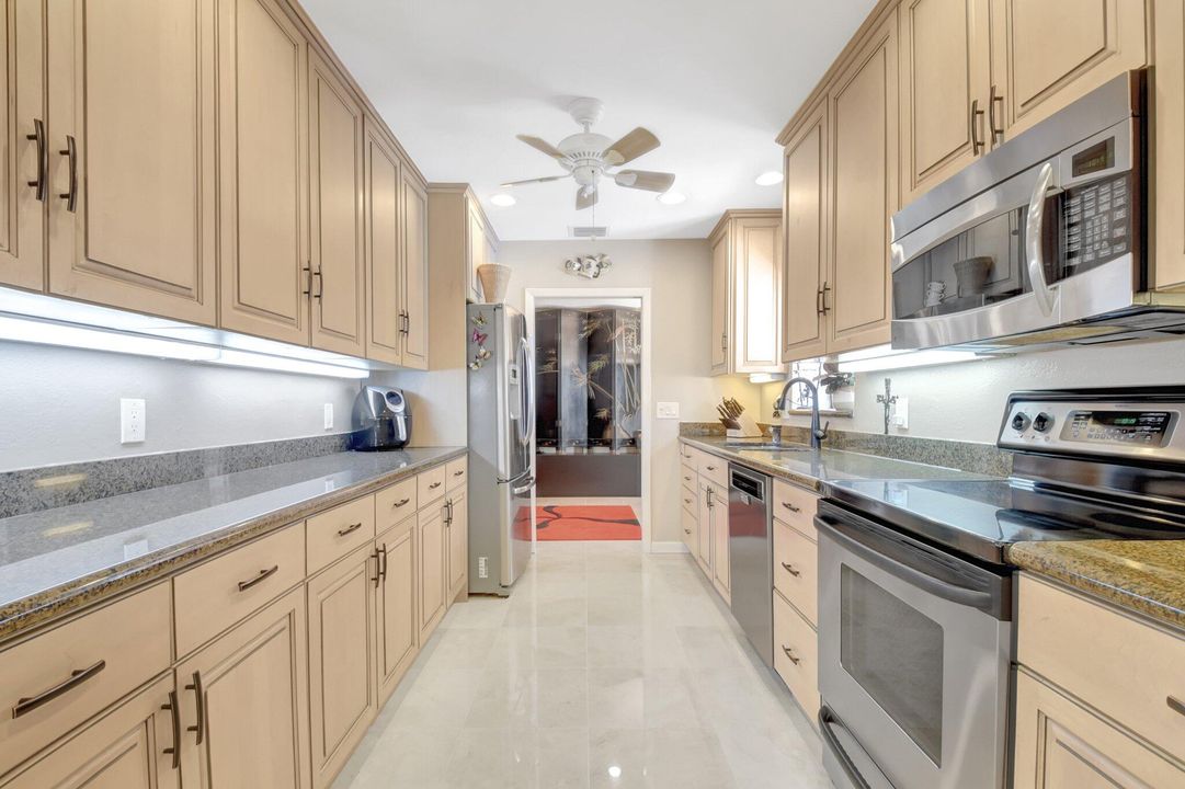 For Sale: $749,900 (3 beds, 3 baths, 3189 Square Feet)