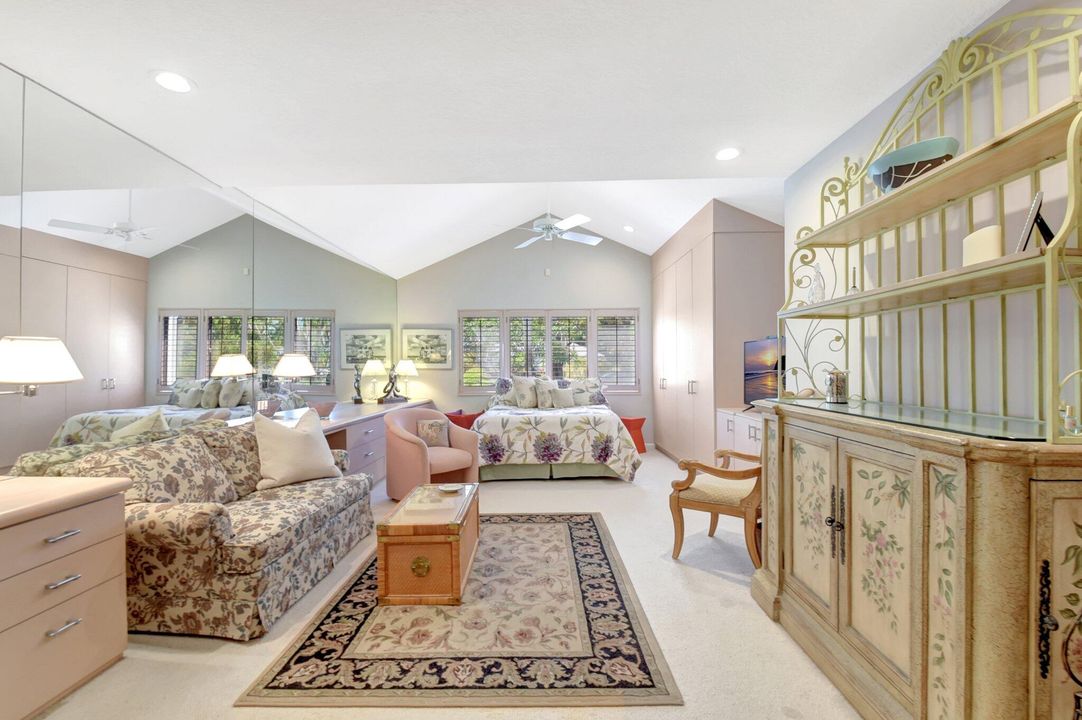 For Sale: $749,900 (3 beds, 3 baths, 3189 Square Feet)