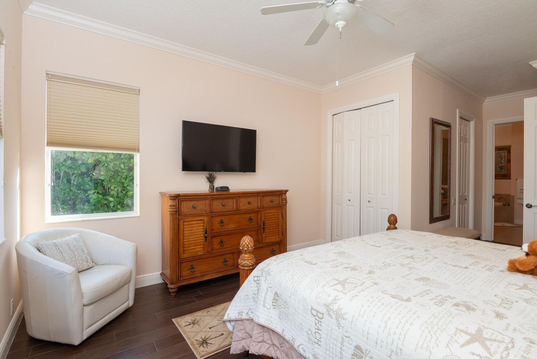 For Sale: $619,900 (3 beds, 2 baths, 2211 Square Feet)