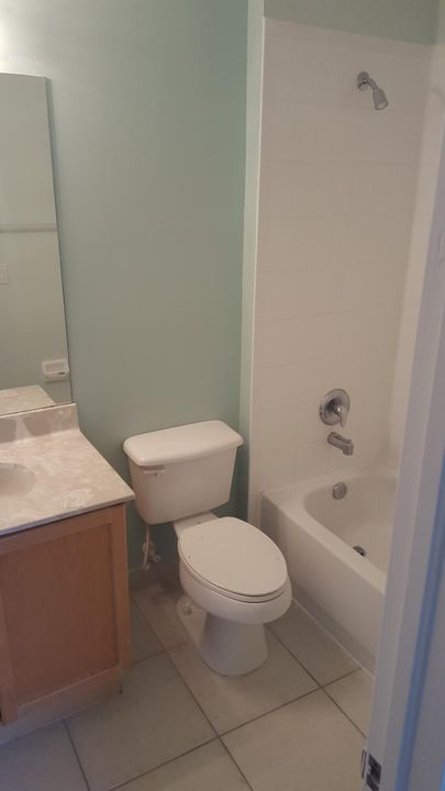 For Rent: $2,400 (2 beds, 2 baths, 1652 Square Feet)