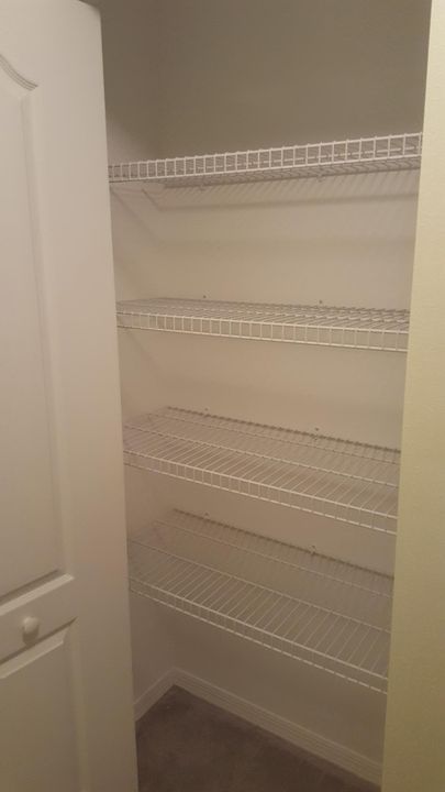 For Rent: $2,400 (2 beds, 2 baths, 1652 Square Feet)