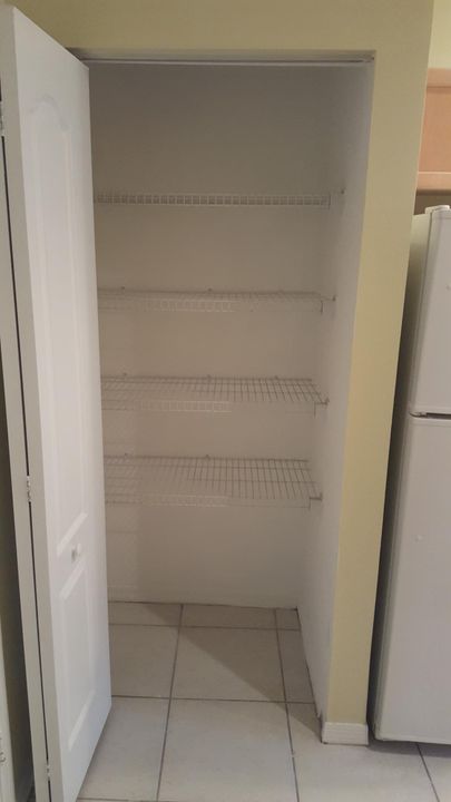 For Rent: $2,400 (2 beds, 2 baths, 1652 Square Feet)