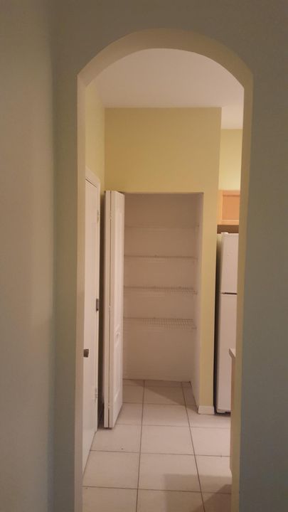 For Rent: $2,400 (2 beds, 2 baths, 1652 Square Feet)