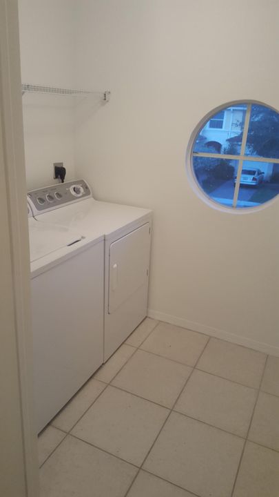 For Rent: $2,400 (2 beds, 2 baths, 1652 Square Feet)