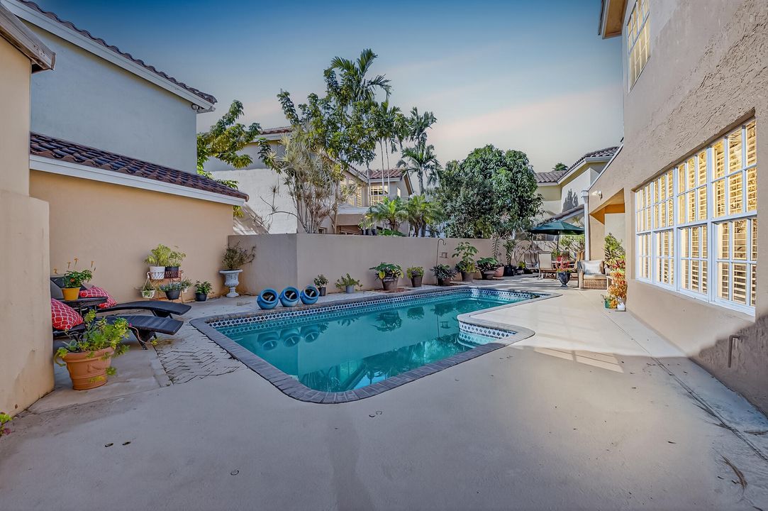 En Venta: $845,000 (4 camas, 4 baños, 2790 Pies cuadrados)