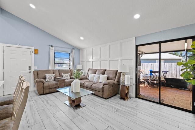 En Venta: $515,000 (4 camas, 2 baños, 1142 Pies cuadrados)