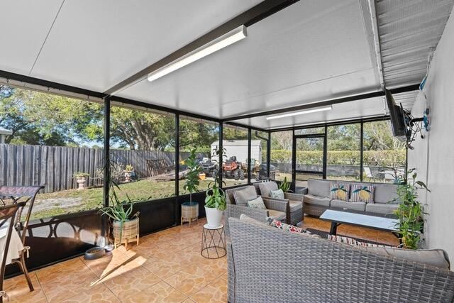 En Venta: $515,000 (4 camas, 2 baños, 1142 Pies cuadrados)