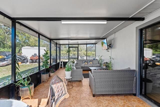 En Venta: $515,000 (4 camas, 2 baños, 1142 Pies cuadrados)