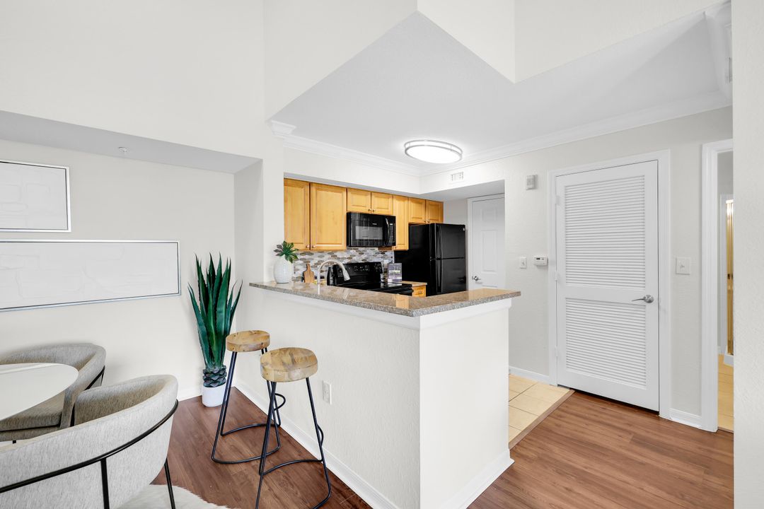 待售: $1,700,000 (0 贝兹, 0 浴室, 1238 平方英尺)