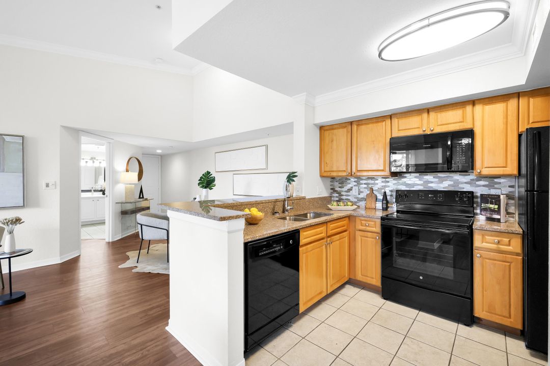 待售: $1,700,000 (0 贝兹, 0 浴室, 1238 平方英尺)