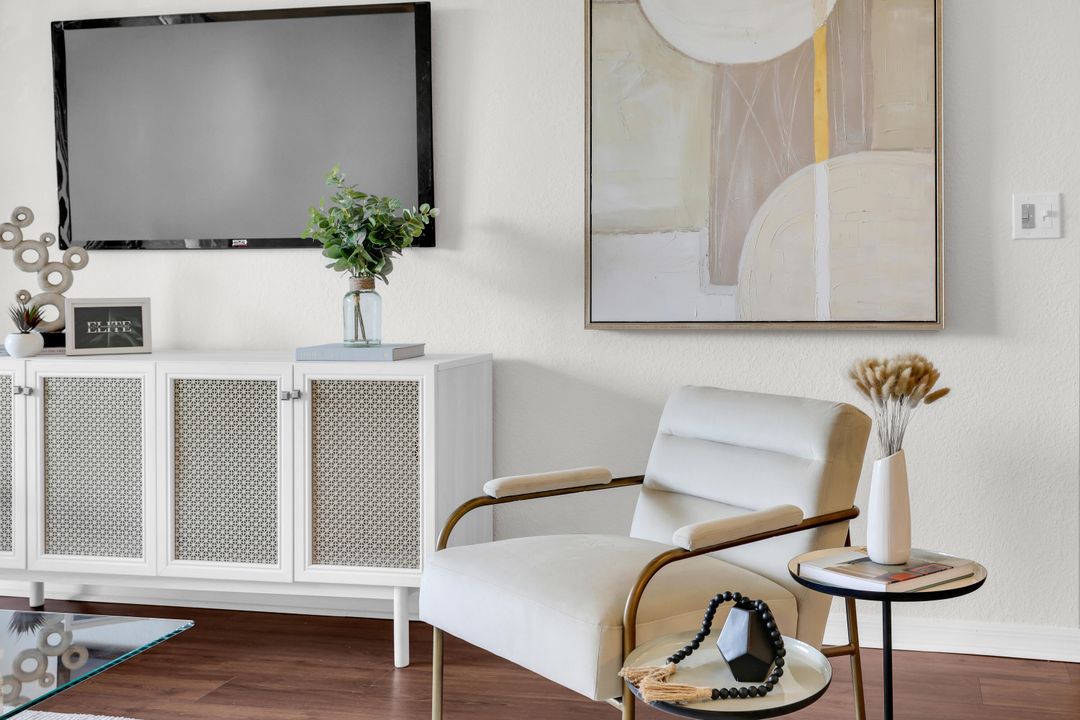 待售: $1,700,000 (0 贝兹, 0 浴室, 1238 平方英尺)