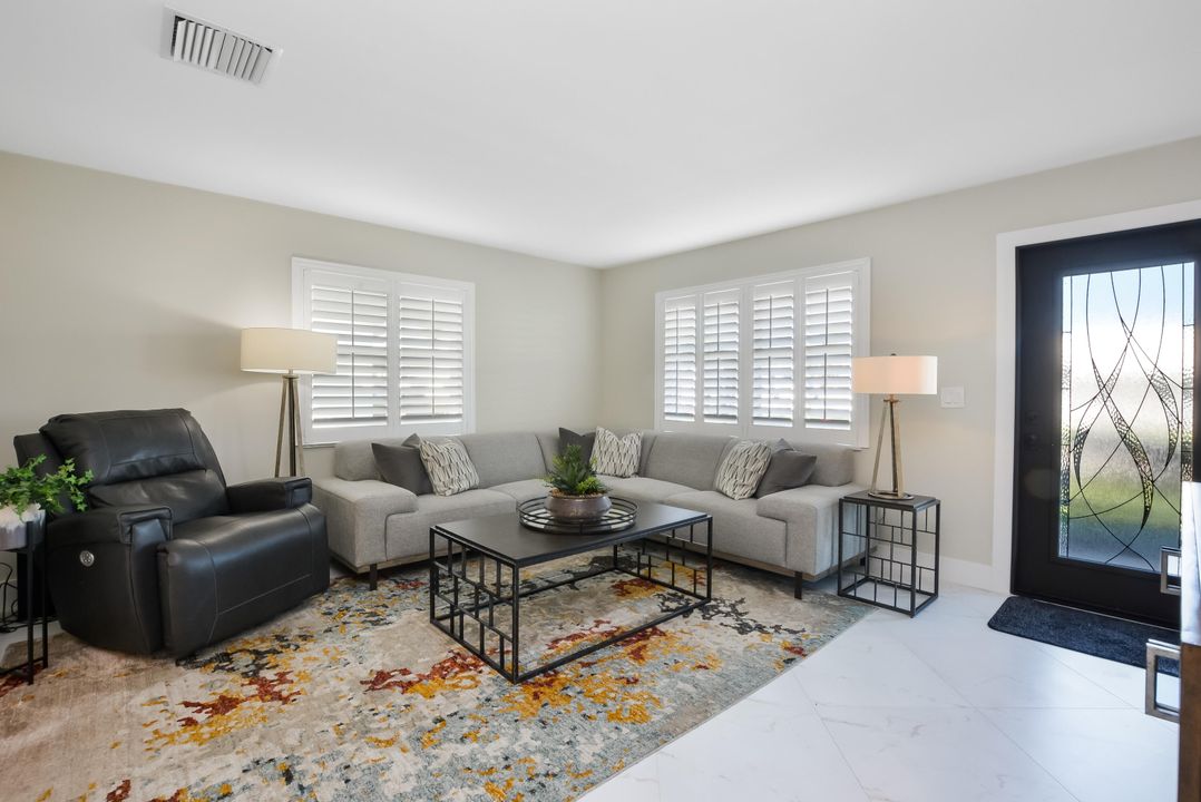 На продажу: $289,000 (2 спален, 1 ванн, 1011 Квадратных фут)