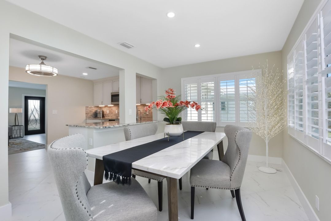 На продажу: $289,000 (2 спален, 1 ванн, 1011 Квадратных фут)