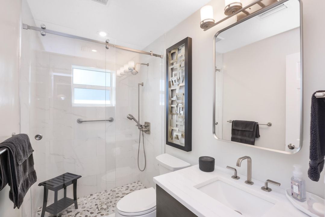 На продажу: $289,000 (2 спален, 1 ванн, 1011 Квадратных фут)