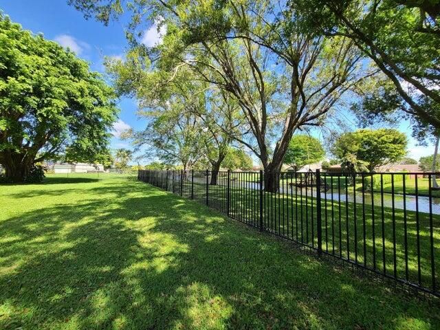 合同活跃: $649,500 (3 贝兹, 2 浴室, 2012 平方英尺)