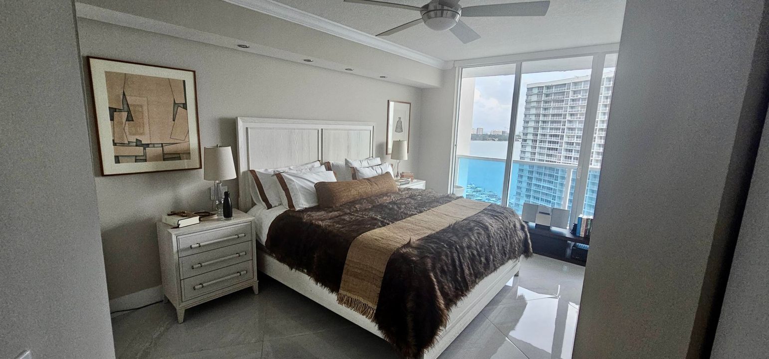 En Renta: $2,950 (2 camas, 2 baños, 1200 Pies cuadrados)