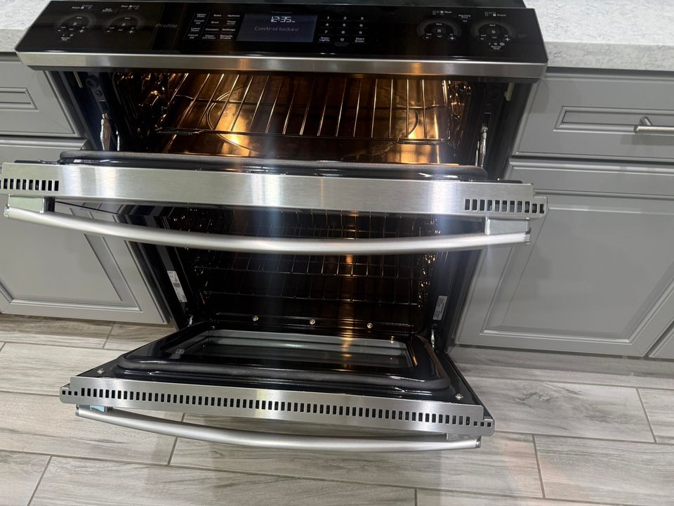 En Venta: $470,000 (4 camas, 2 baños, 2220 Pies cuadrados)