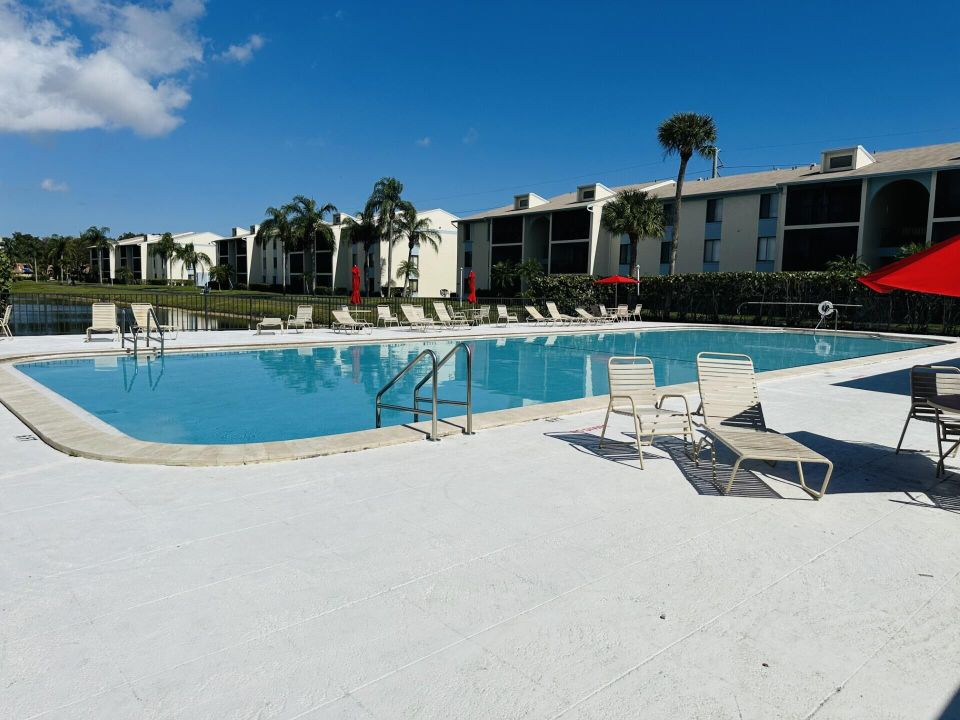 For Sale: $260,000 (3 beds, 2 baths, 1462 Square Feet)