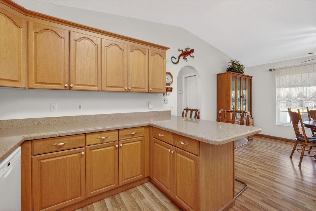 待售: $365,000 (3 贝兹, 2 浴室, 1454 平方英尺)