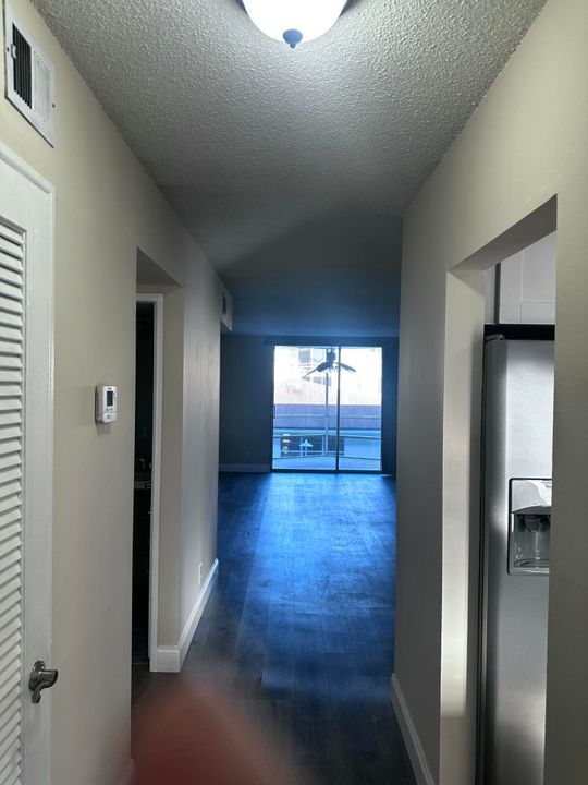 待售: $189,900 (2 贝兹, 2 浴室, 970 平方英尺)