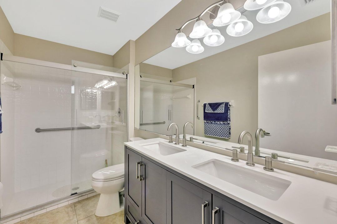 待售: $244,000 (2 贝兹, 2 浴室, 1233 平方英尺)