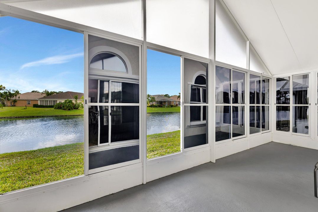 待售: $244,000 (2 贝兹, 2 浴室, 1233 平方英尺)