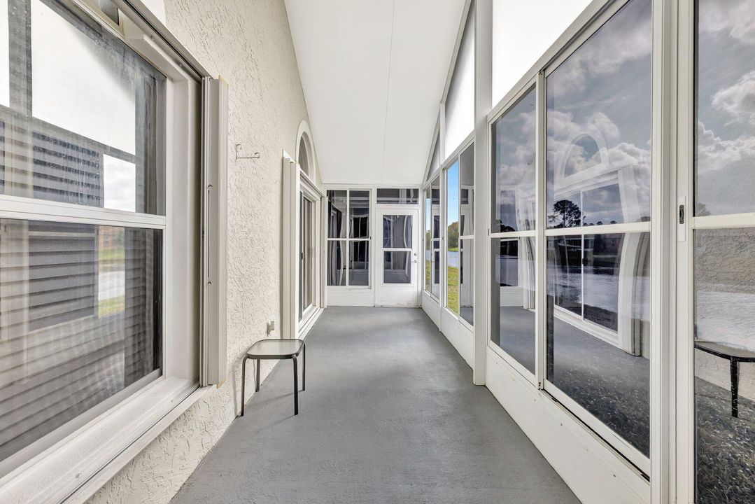 待售: $244,000 (2 贝兹, 2 浴室, 1233 平方英尺)