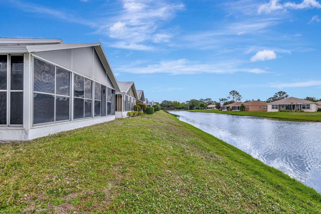 待售: $244,000 (2 贝兹, 2 浴室, 1233 平方英尺)