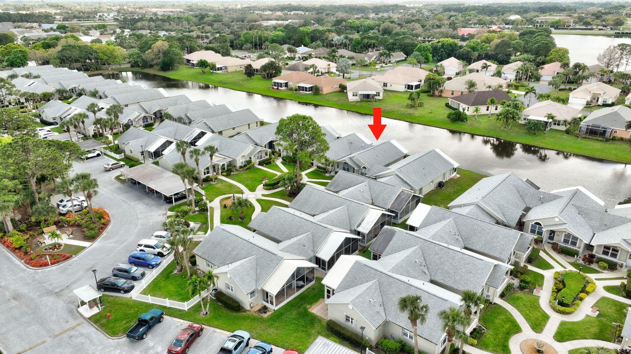 待售: $244,000 (2 贝兹, 2 浴室, 1233 平方英尺)