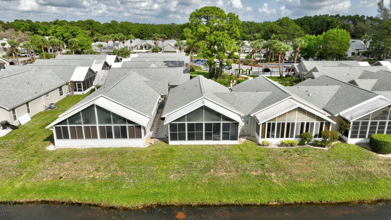 待售: $244,000 (2 贝兹, 2 浴室, 1233 平方英尺)