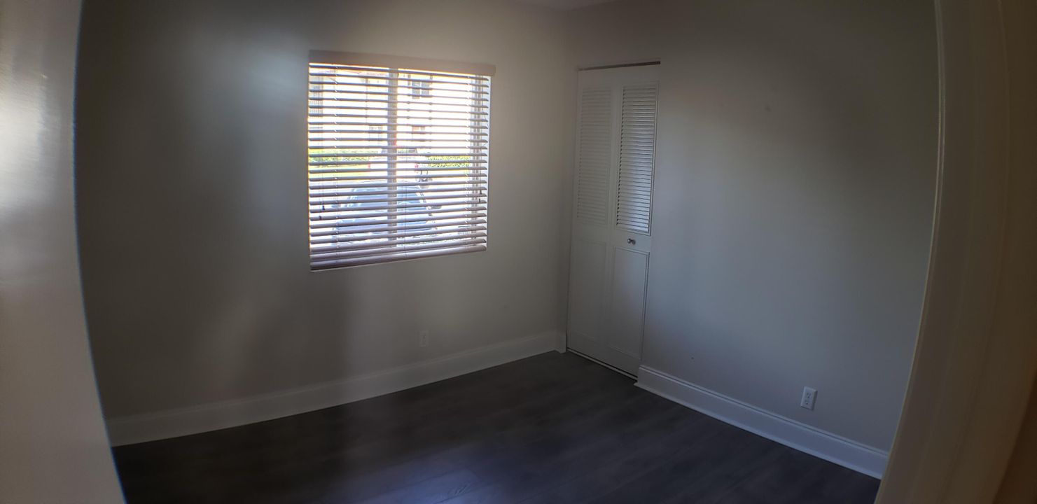 For Rent: $1,800 (2 beds, 1 baths, 991 Square Feet)