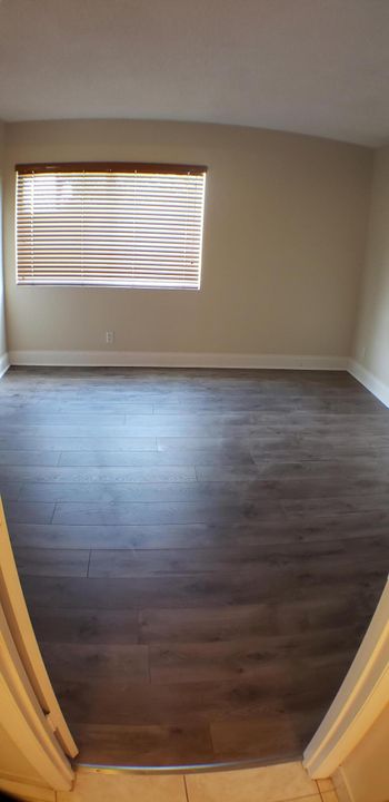 For Rent: $1,800 (2 beds, 1 baths, 991 Square Feet)