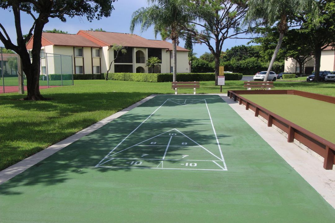 For Rent: $1,800 (2 beds, 1 baths, 991 Square Feet)