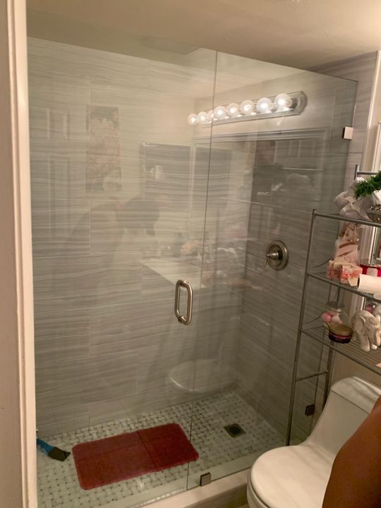 For Rent: $1,800 (2 beds, 1 baths, 991 Square Feet)